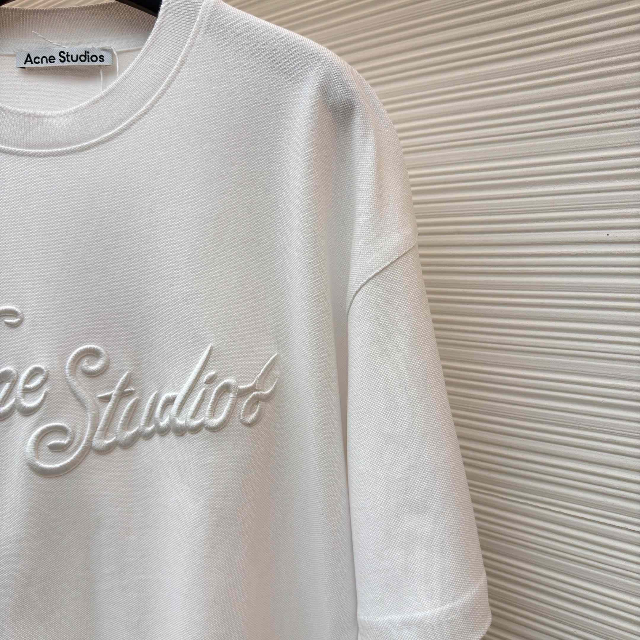 Acne Studios  Embroidered Logo T-shirt - DesignerGu
