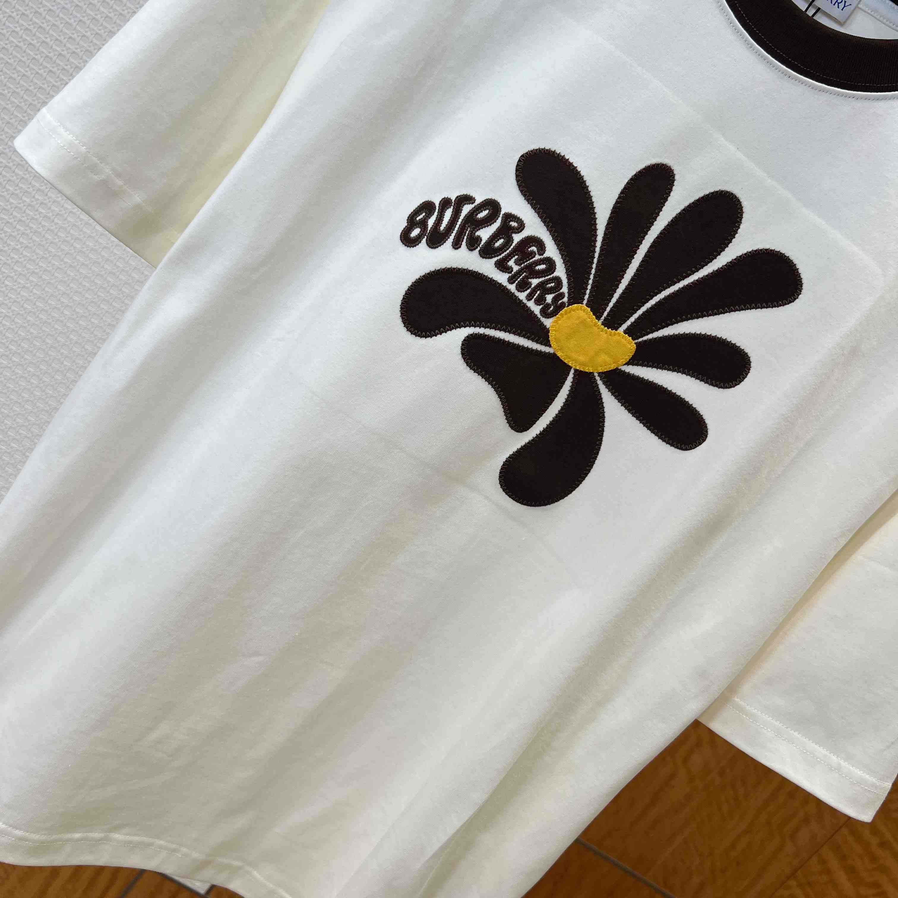 Burberry Daisy Cotton T-shirt - DesignerGu