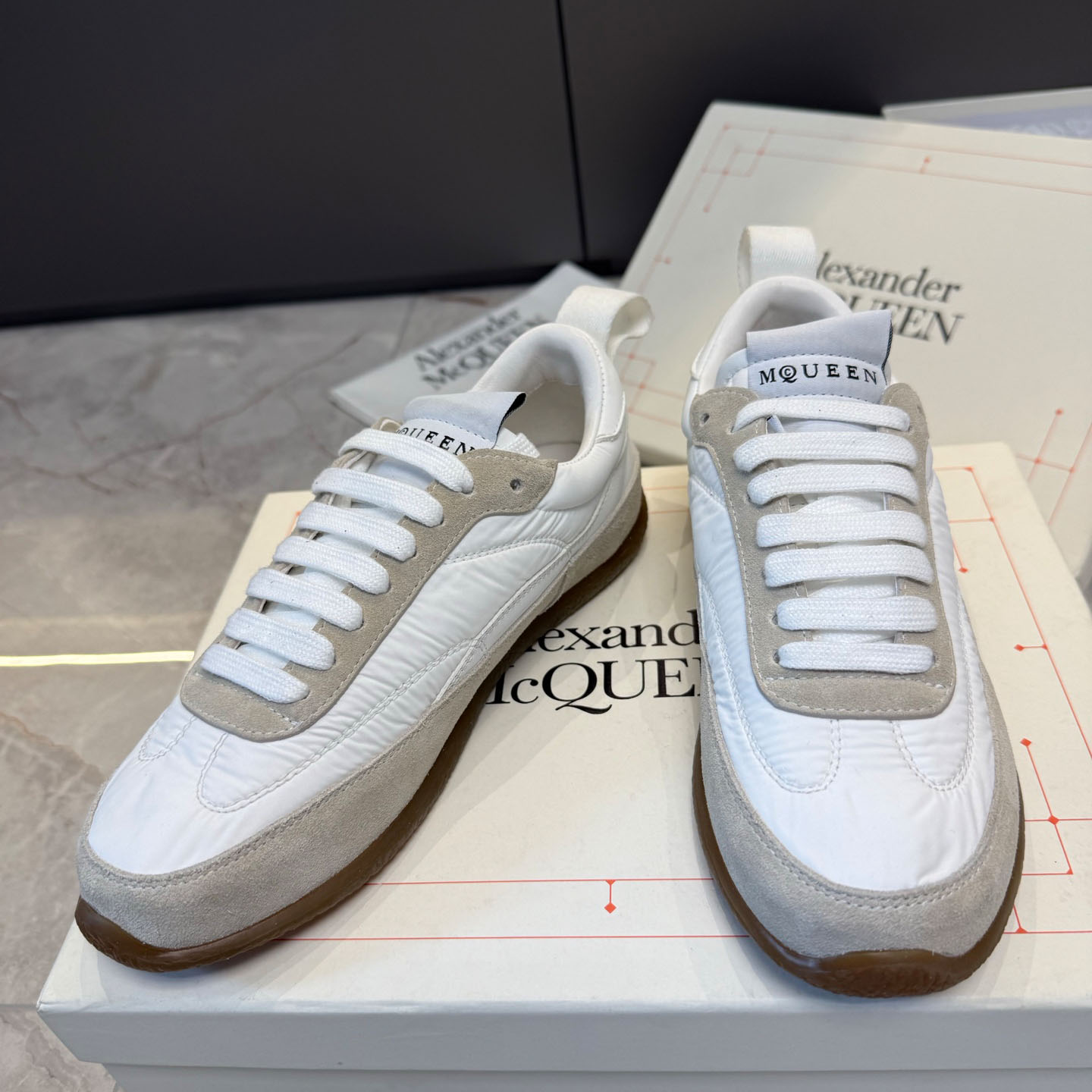 Alexander McQueen EC1 Sneaker In White - DesignerGu