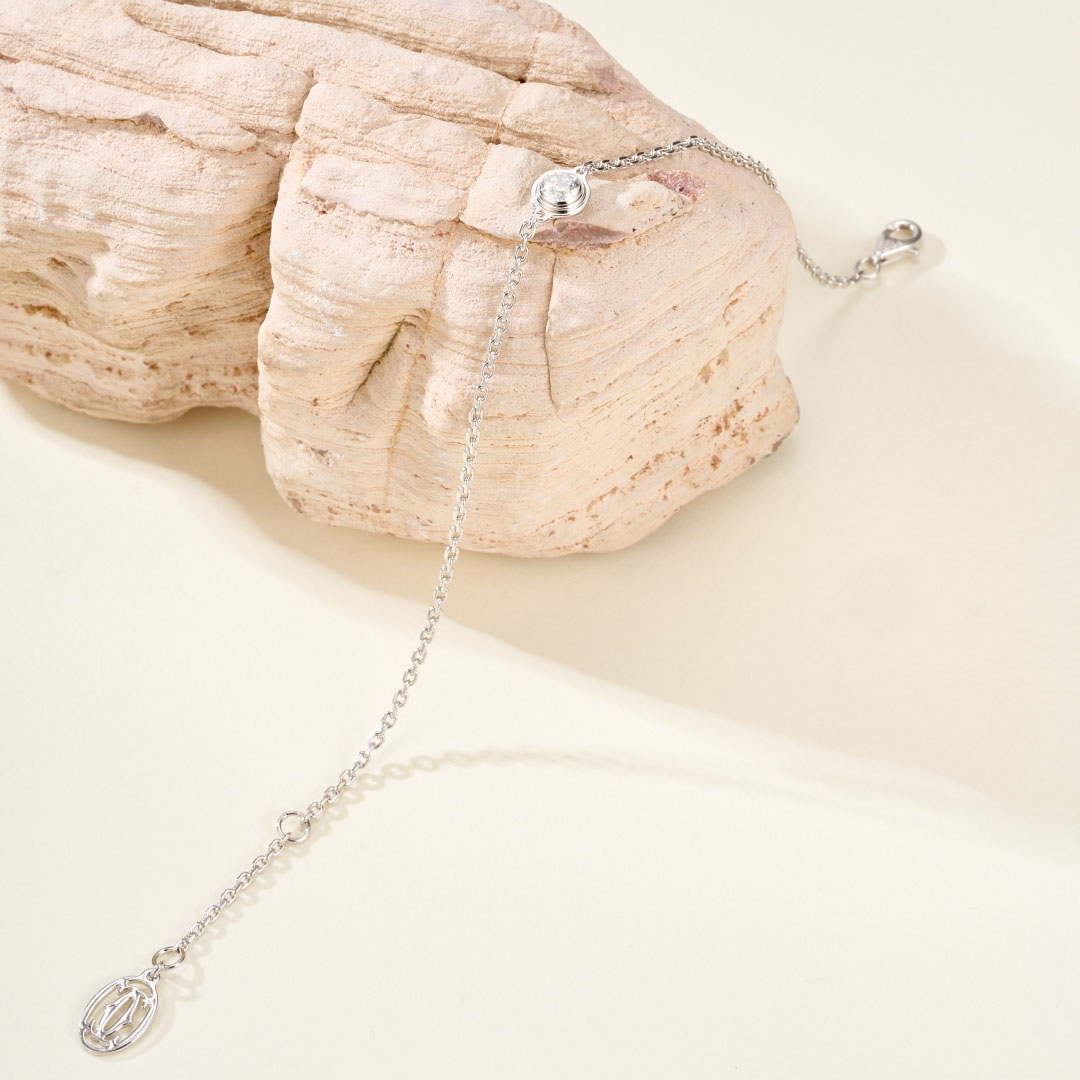 Cartier D'Amour Bracelet - DesignerGu