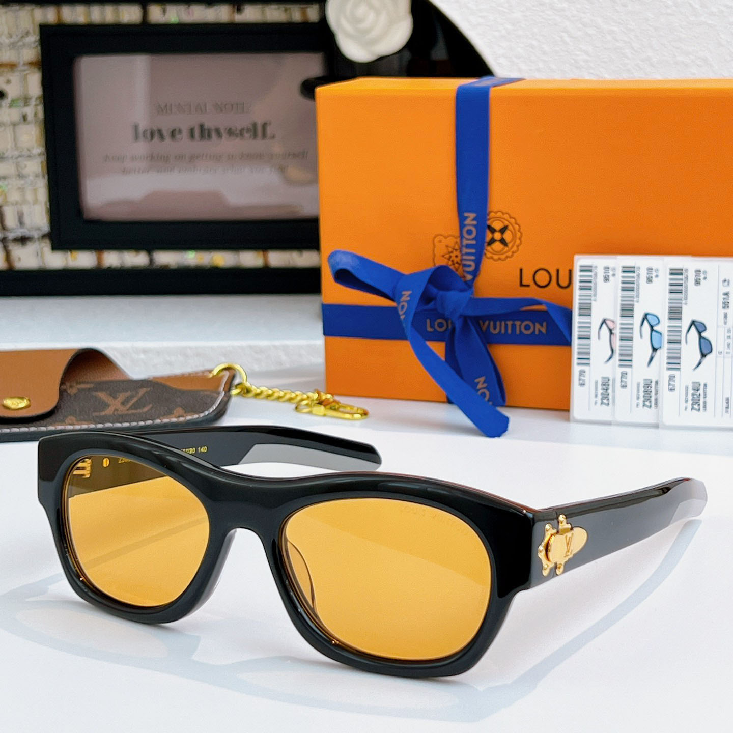Louis Vuitton LV Frog Round Square Sunglasses - DesignerGu
