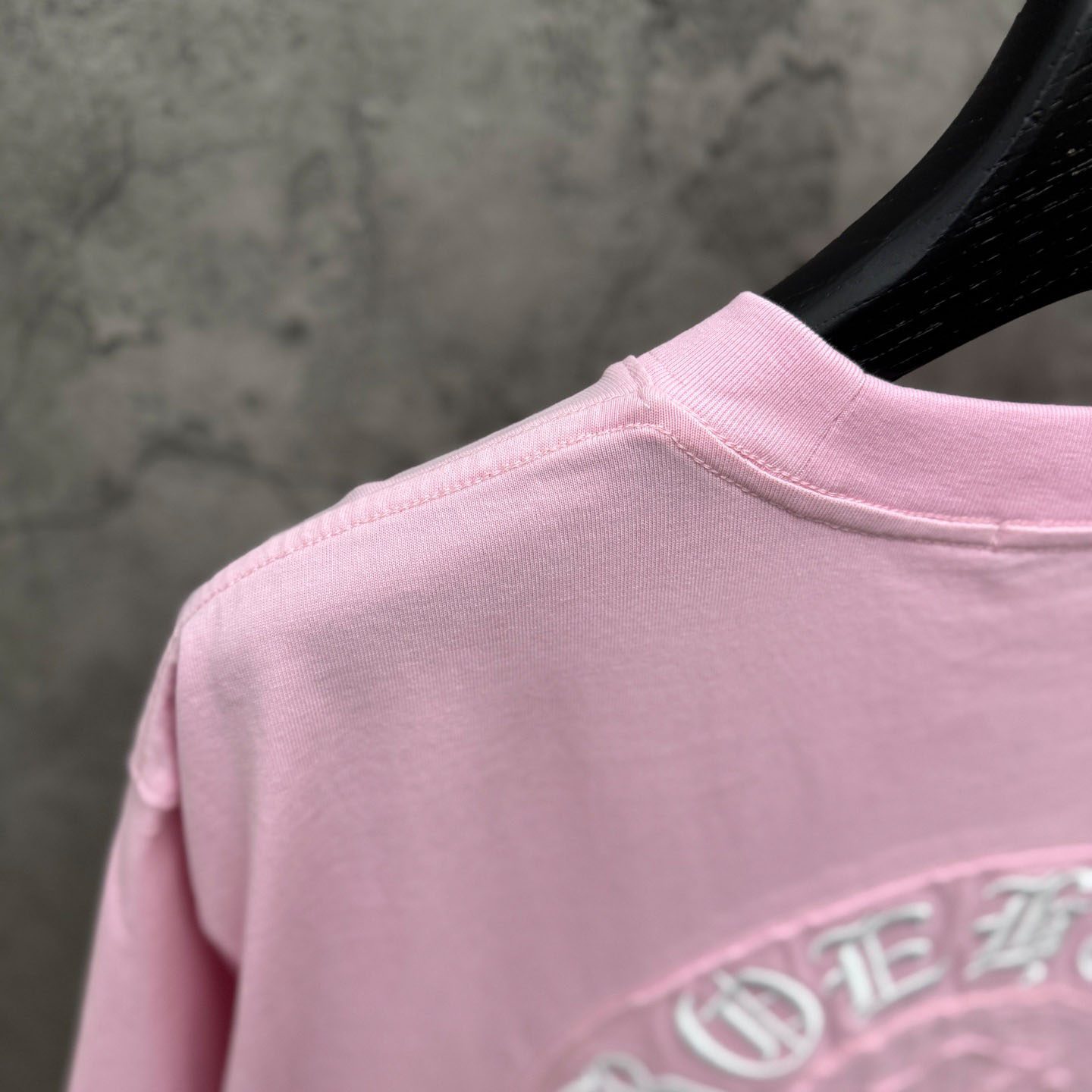 Chrome Hearts Pink Sanskrit Horseshoe Embroidered  T-Shirt - DesignerGu