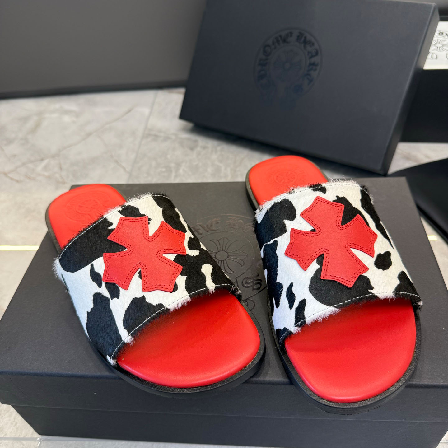 Chrome Hearts Cross Patch Cow Slides - DesignerGu