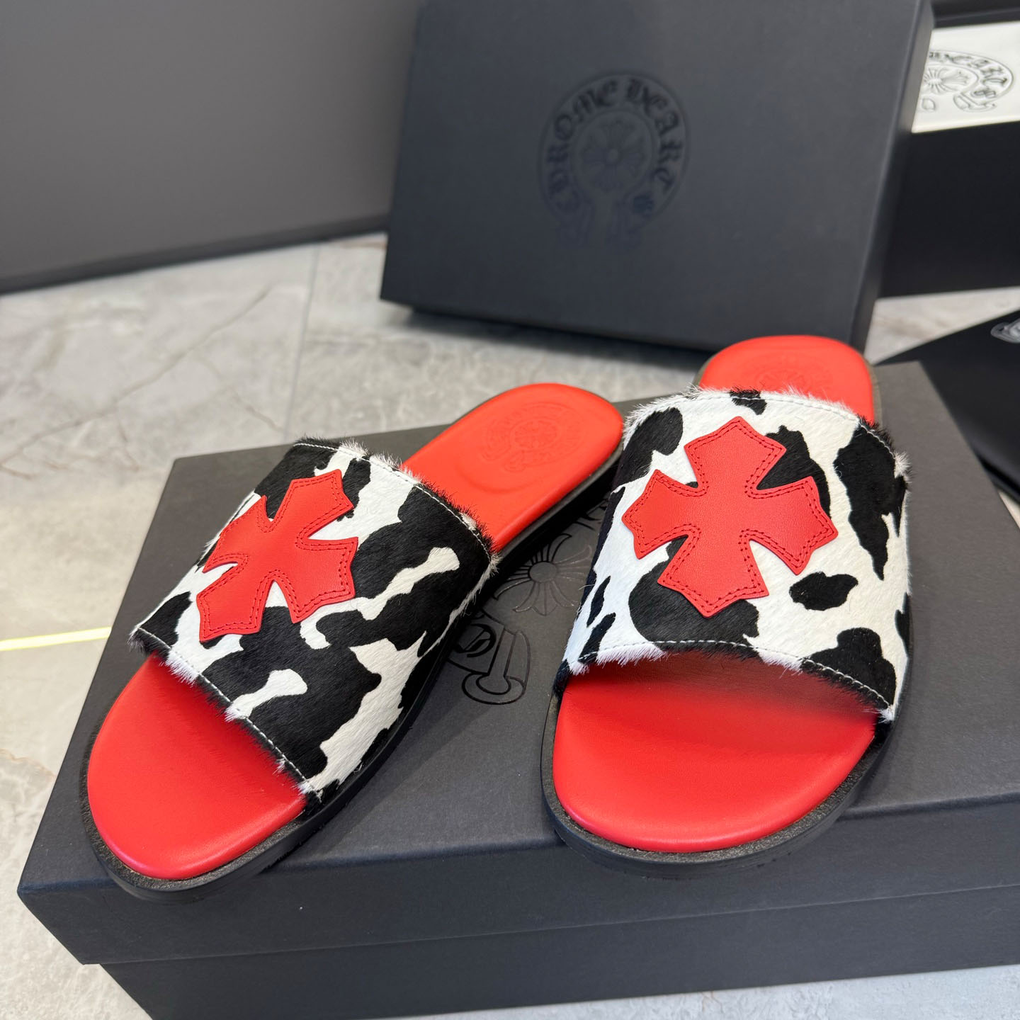 Chrome Hearts Cross Patch Cow Slides - DesignerGu