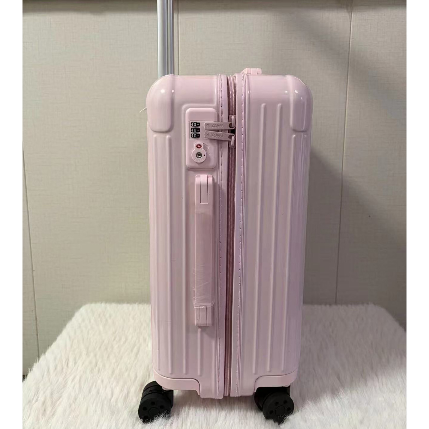 Rimowa Luggage - DesignerGu