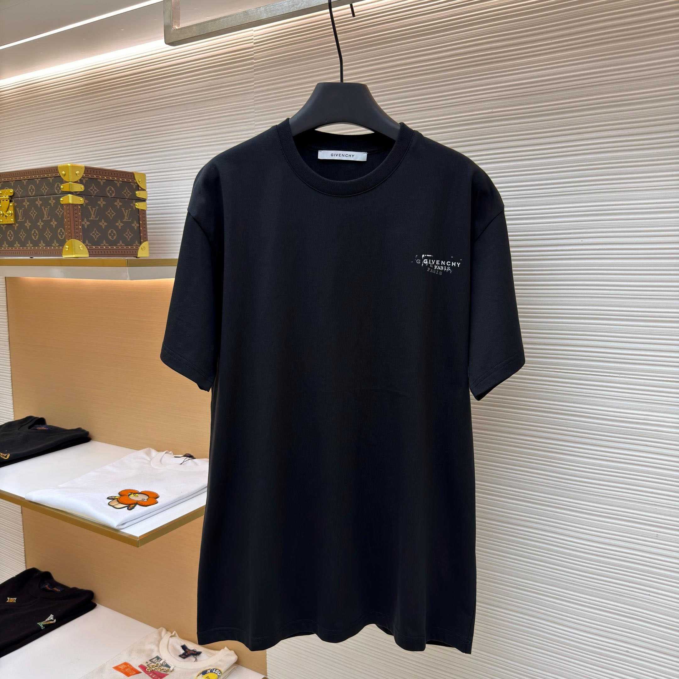 Givenchy Black  Stamp Print T-shirt - DesignerGu