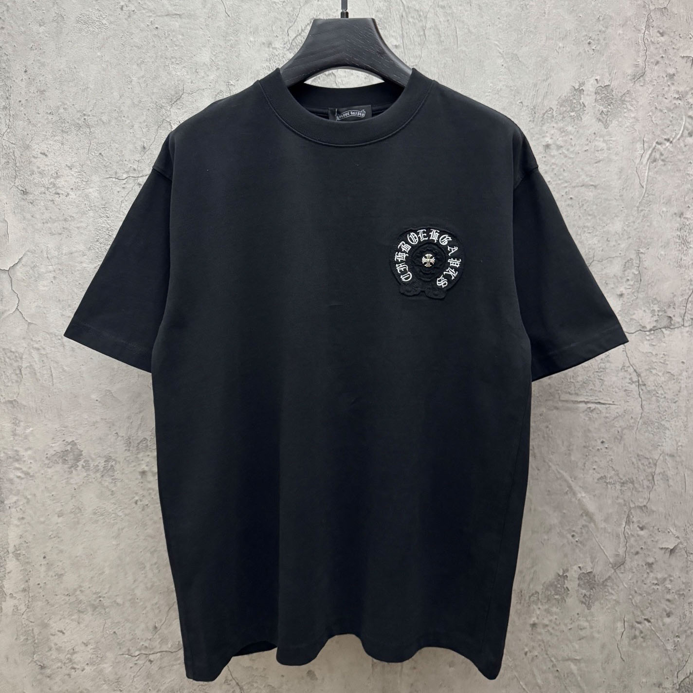 Chrome Hearts Black Sanskrit Horseshoe Embroidered  T-Shirt - DesignerGu
