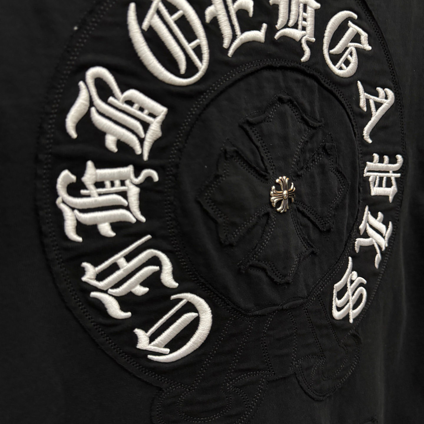 Chrome Hearts Black Sanskrit Horseshoe Embroidered  T-Shirt - DesignerGu