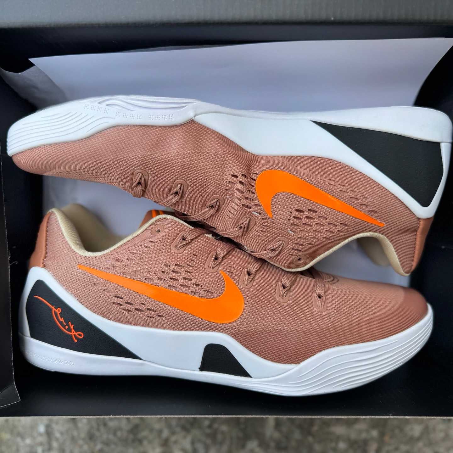 Nike Kobe 9 Elite EM Protro WNBA  IM6119-800 - DesignerGu