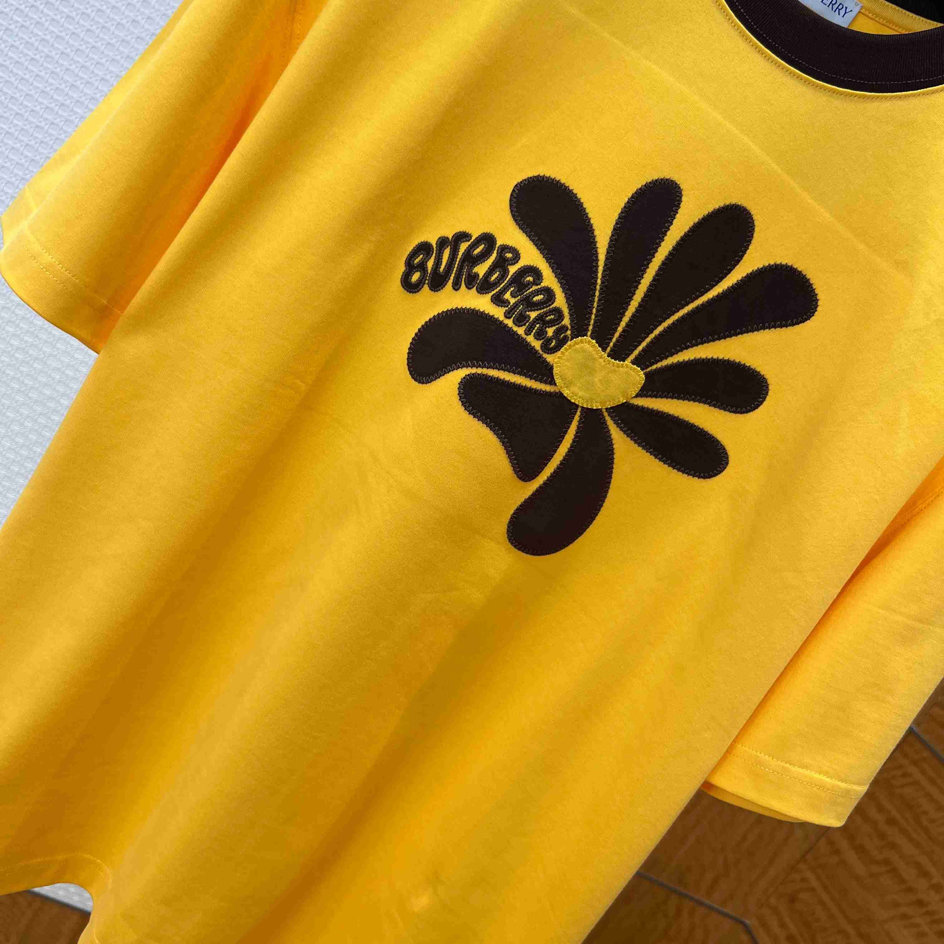 Burberry Daisy Cotton T-shirt - DesignerGu