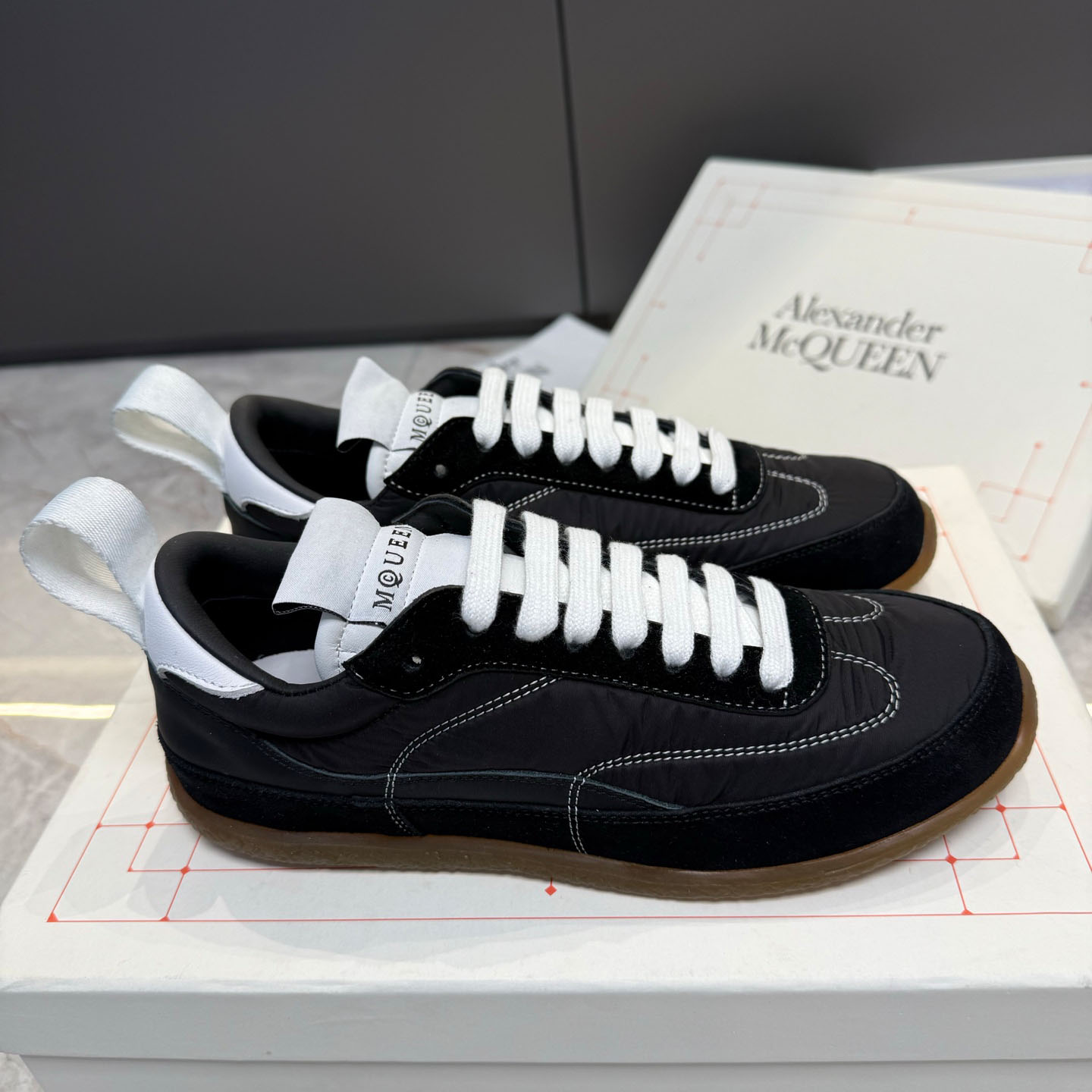 Alexander McQueen  EC1 Sneaker In Black - DesignerGu