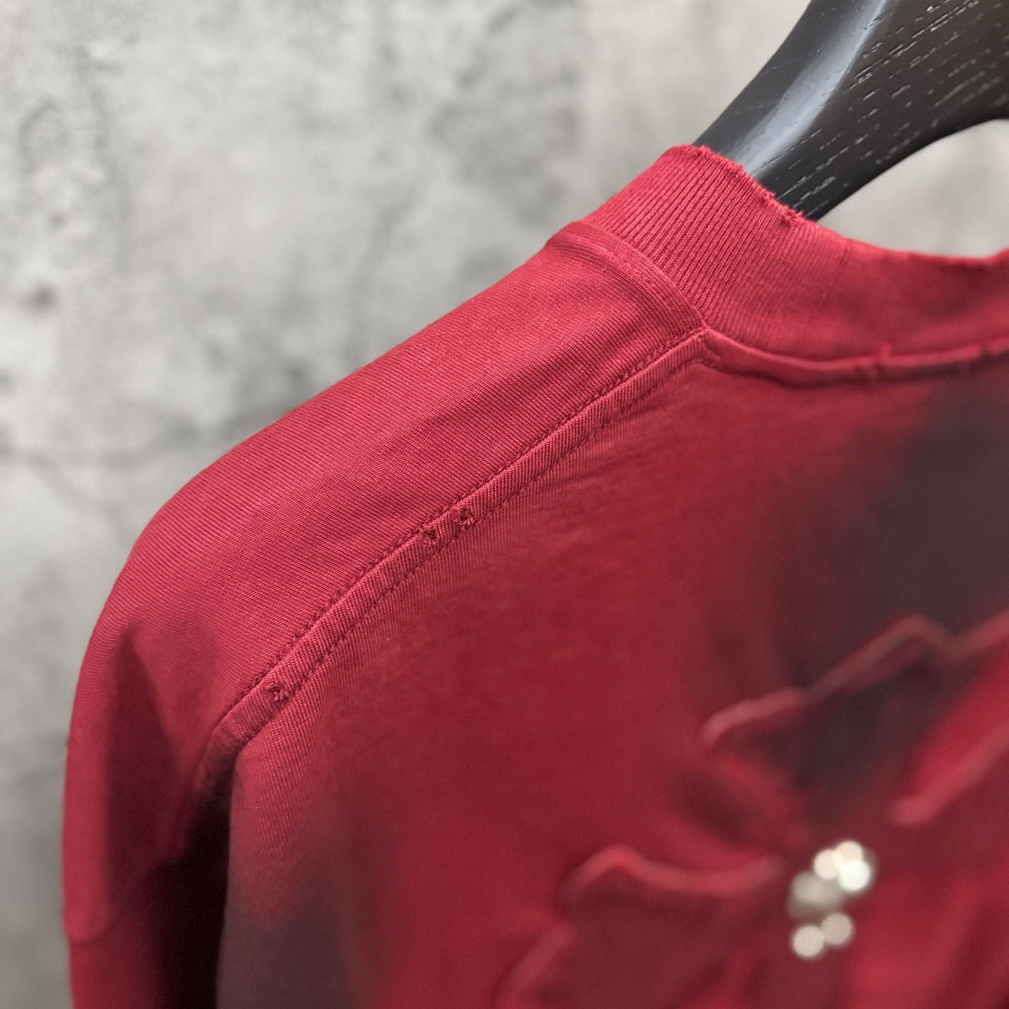 Chrome Hearts Red Hand-Embroidered Distressed Cross  Crewneck Tee - DesignerGu