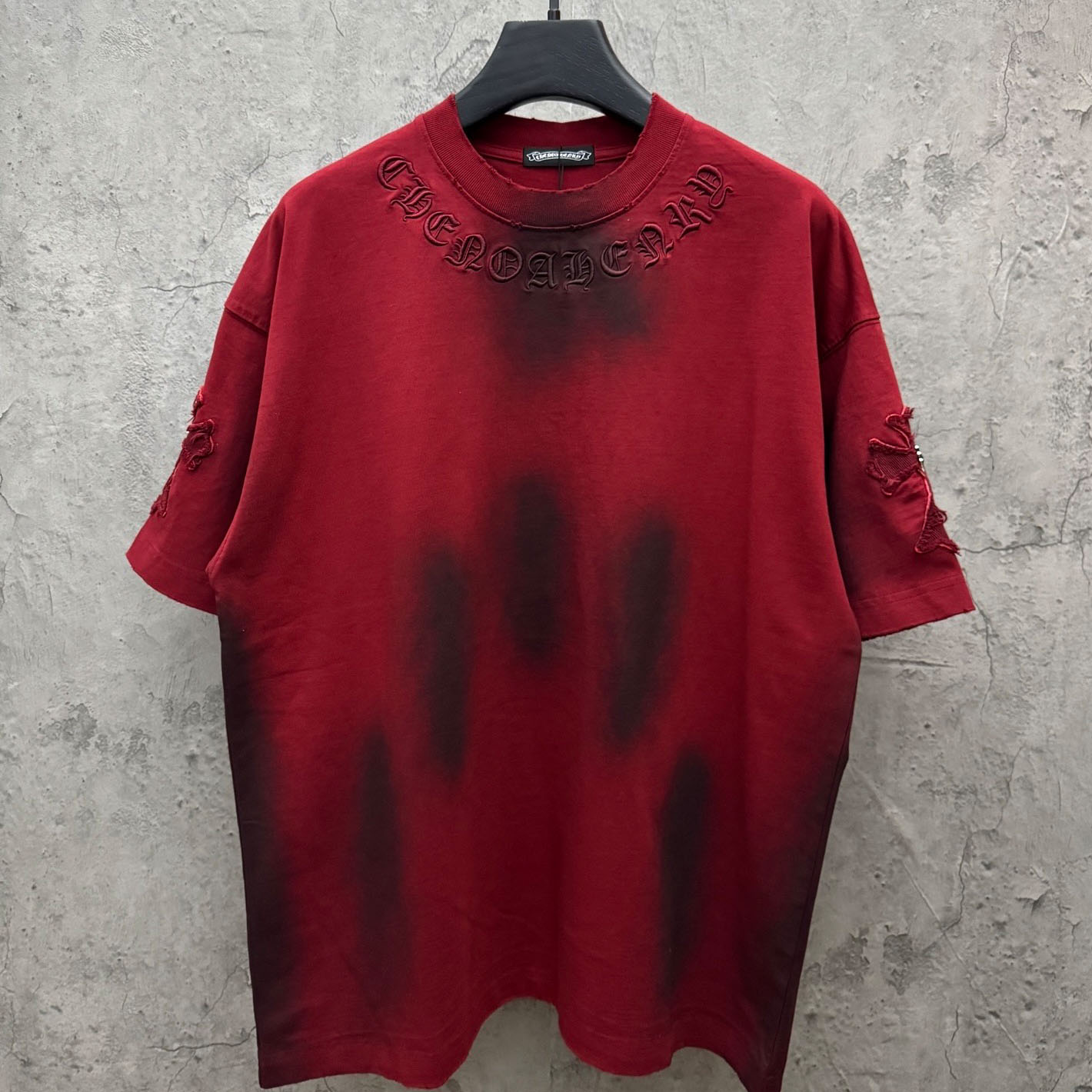Chrome Hearts Red Hand-Embroidered Distressed Cross  Crewneck Tee - DesignerGu