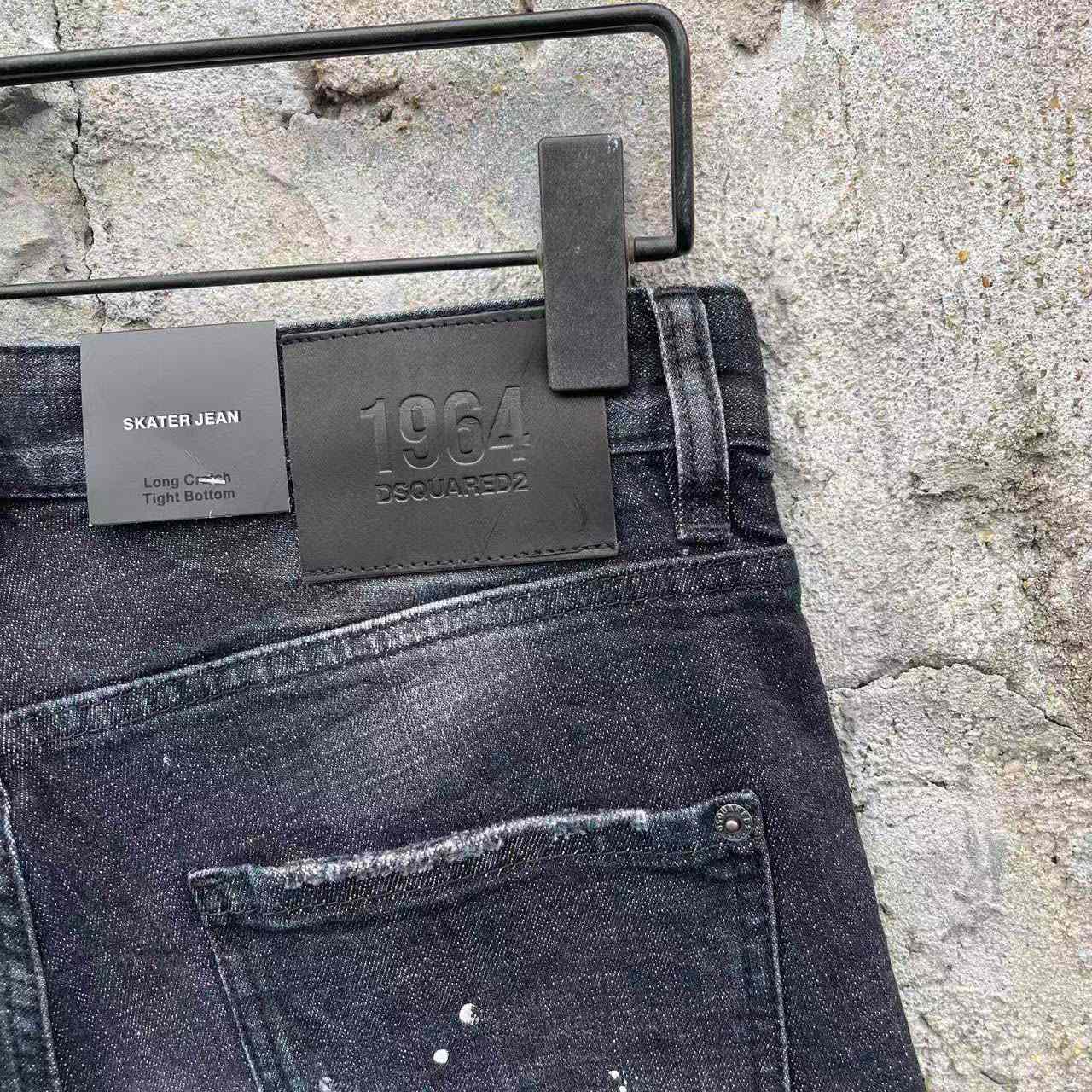 Dsquared2  Denim Shorts  D608 - DesignerGu