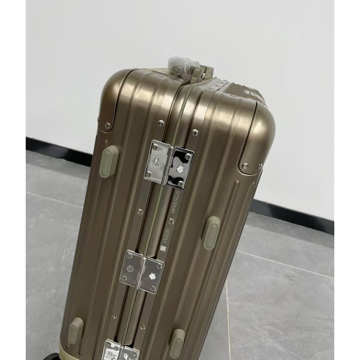 Rimowa Luggage - DesignerGu