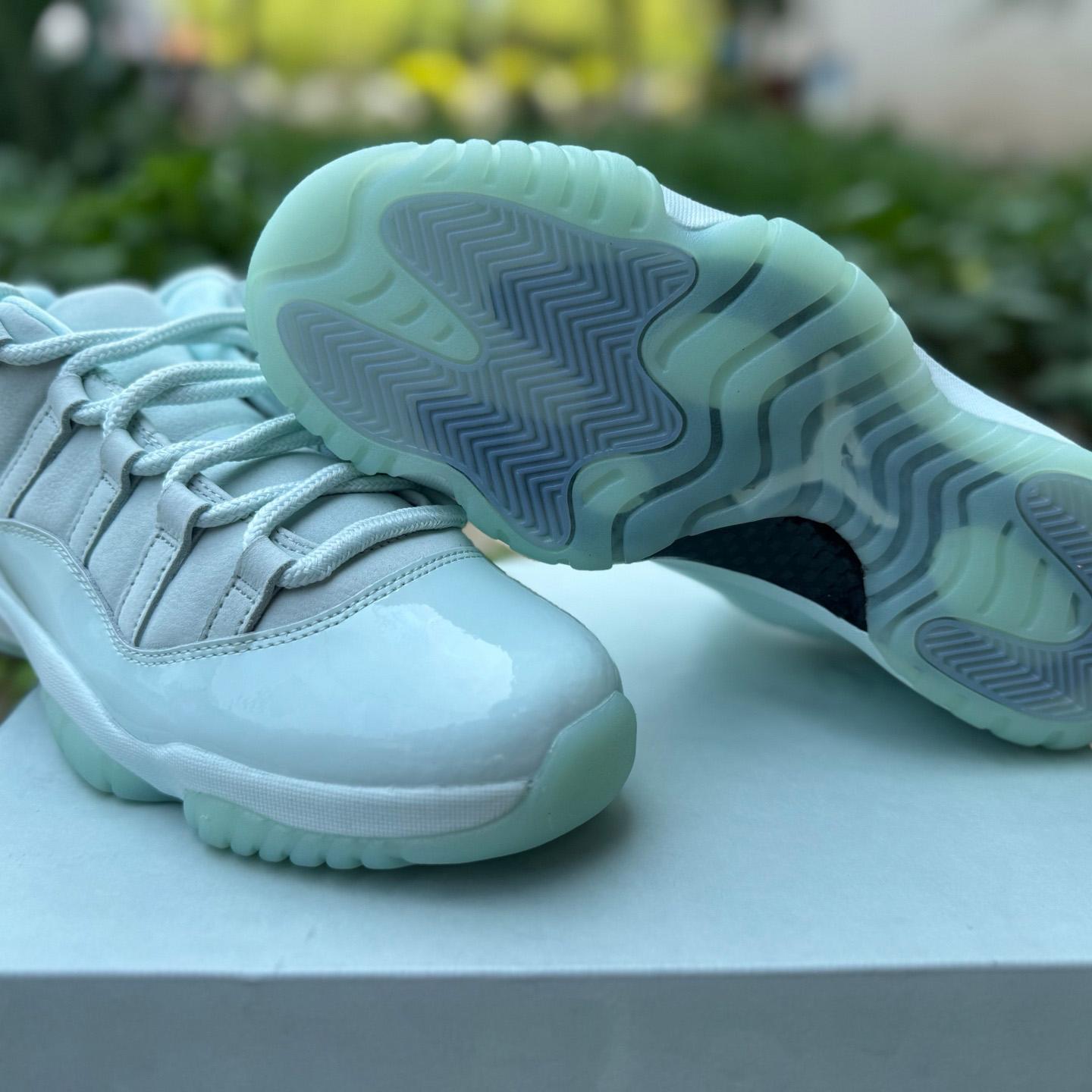 Jordan 11 Retro Low Lgloo  - DesignerGu