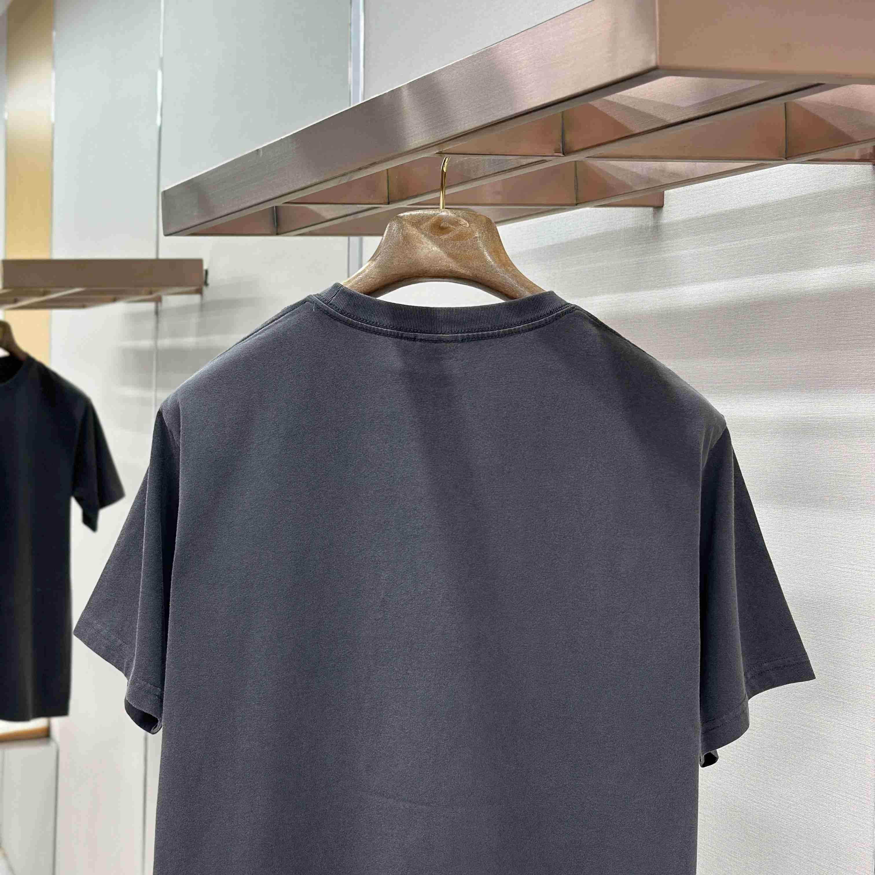 Dior T-Shirt With Pocket - DesignerGu