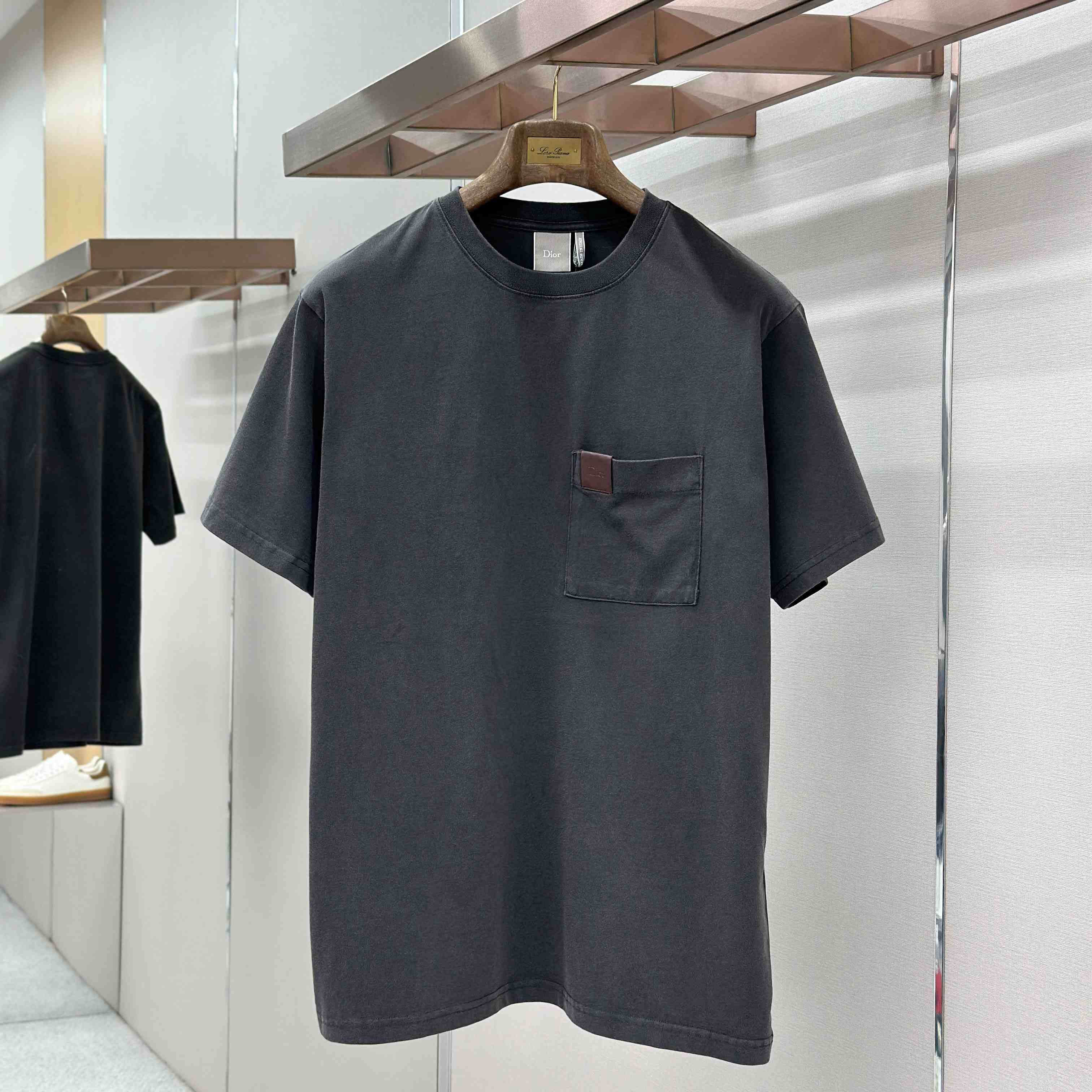 Dior T-Shirt With Pocket - DesignerGu